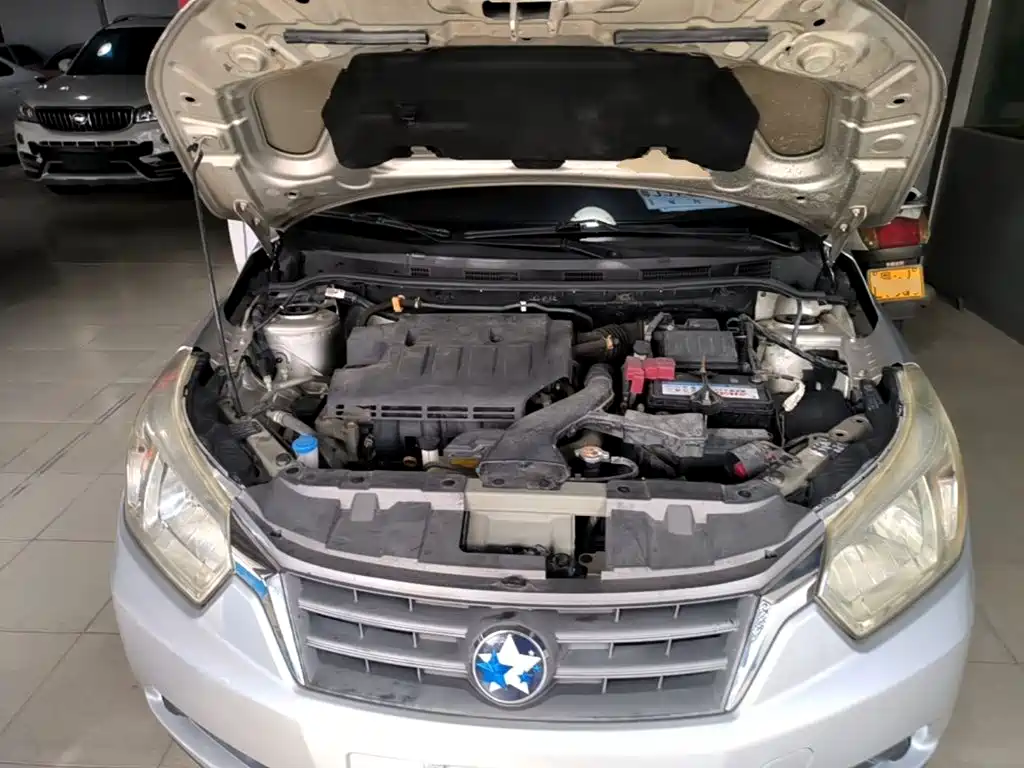 Venucia R50 2014 2014 1.6L Automatic Exciting Edition