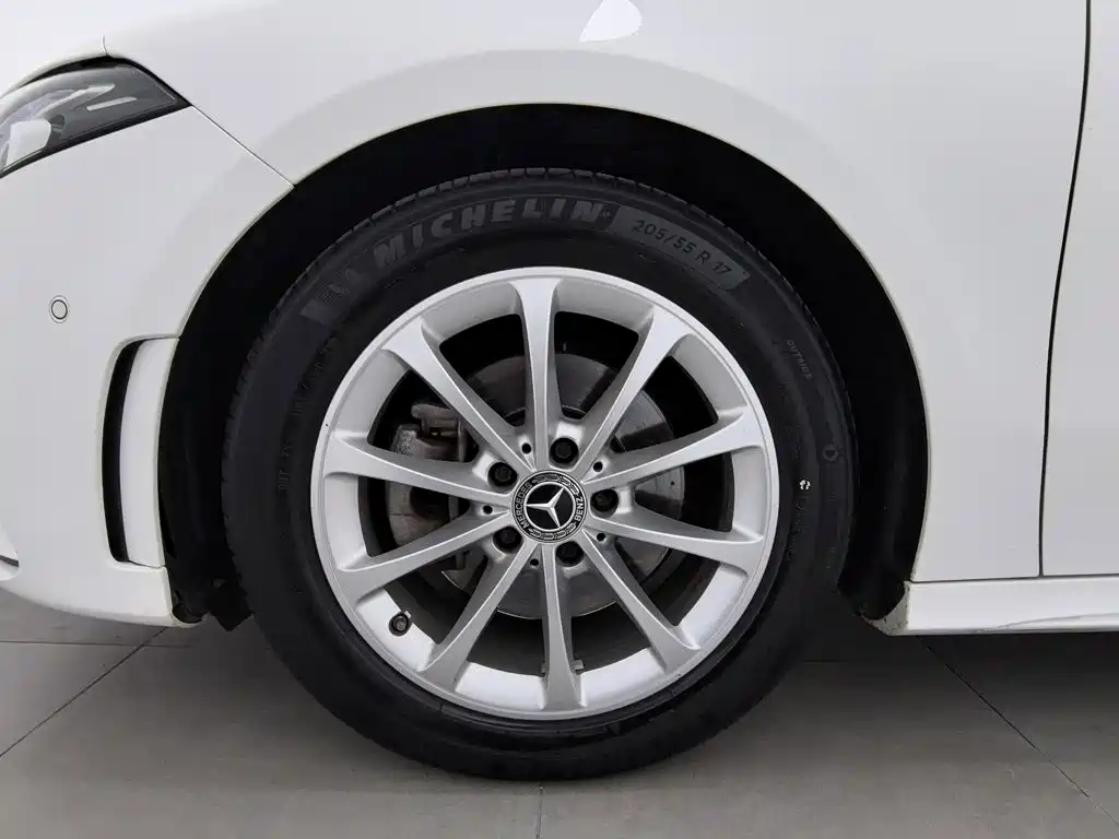 Фото 17 - Mercedes-Benz A-Class
