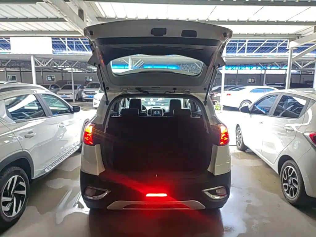 JAC Motors Refine S3 2015 2014 1.5L CVT Luxury Smart
