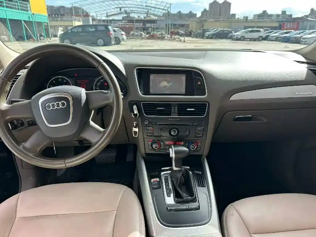 Photo 5 - Audi Q5