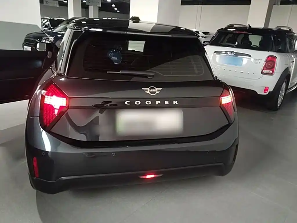 MINI Electric MINI COOPER 2024 2024 456km COOPER E Classic