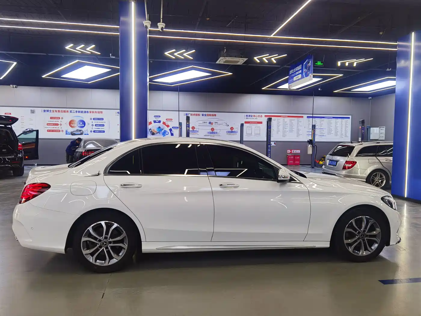 Mercedes-Benz C-Class 2017 Facelift C 180 L Fashion Sport Edition фото 7