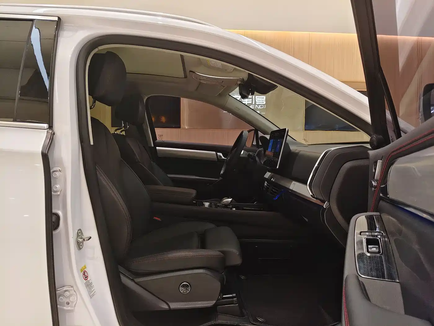 BYD Tang New Energy 2018 DM 2.0T Full-time 4WD Smart Connect Pioneer 5-seater China V фото 9
