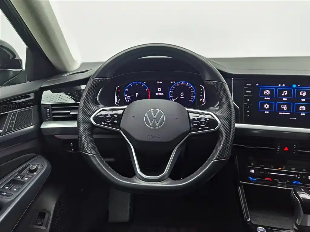 Volkswagen Passat 2022 330TSI Luxury Edition фото 11