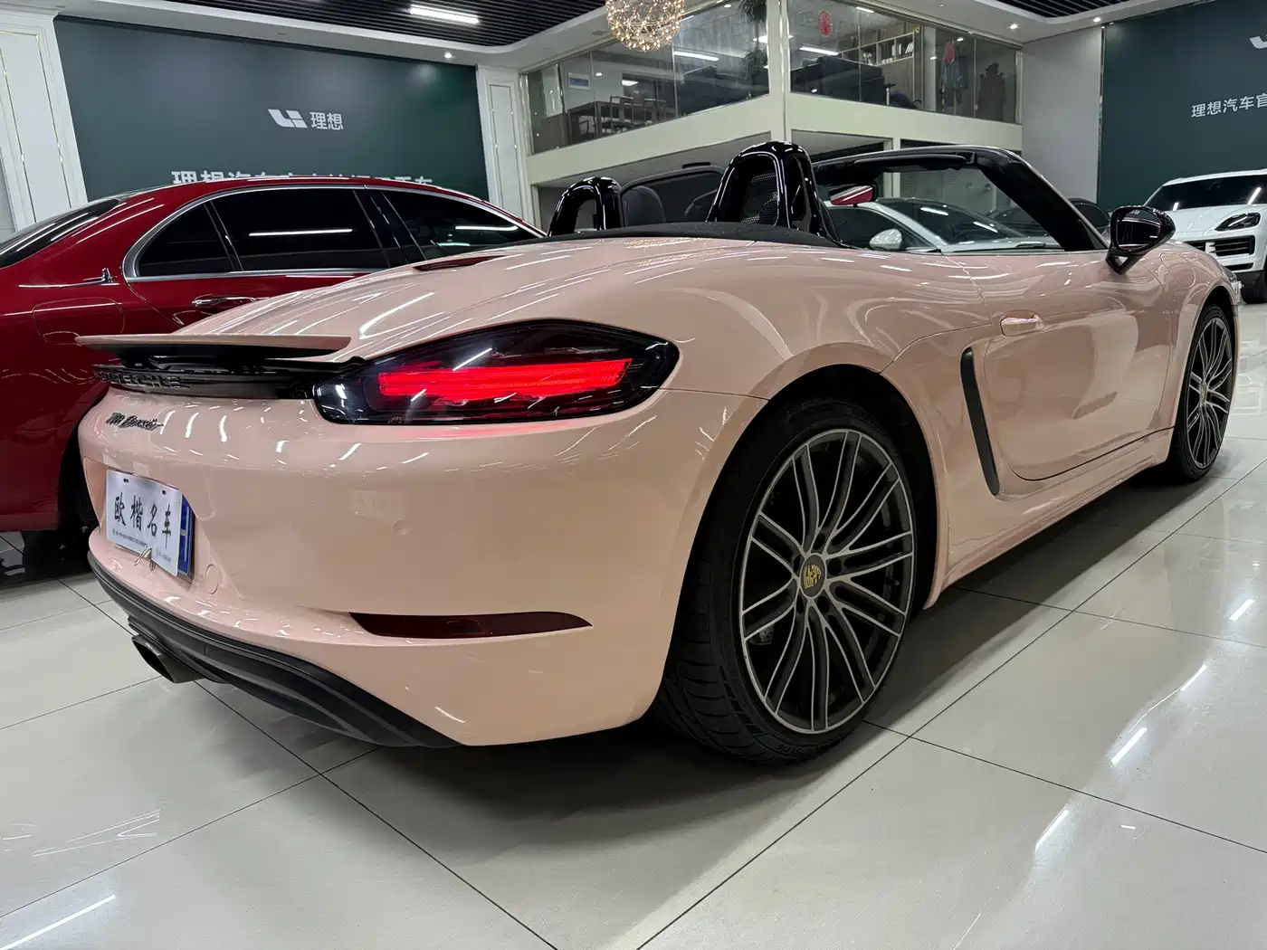 Porsche 718 2018 Boxster 2.0T фото 6