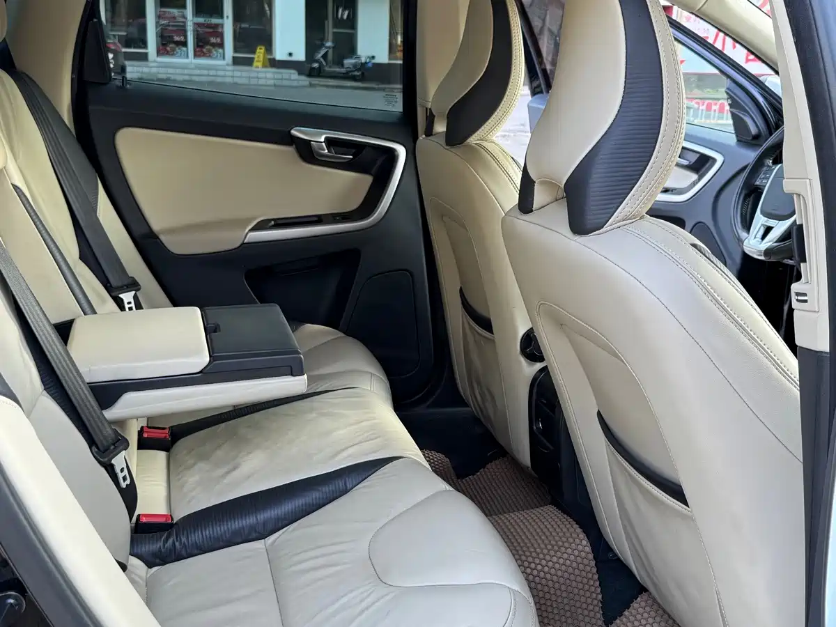 Volvo XC60 (Import) 2011 2011 T6 AWD Premium Edition