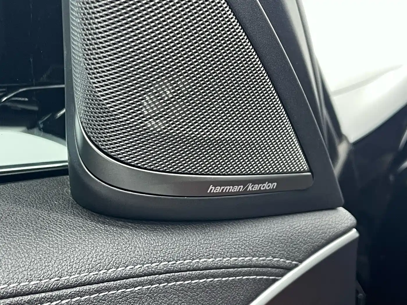 BMW 5 Series 2022 530Li Leading Luxury Package фото 15