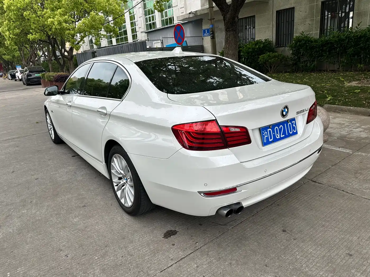 BMW 5 Series 2017 525Li Luxury Design Package фото 4
