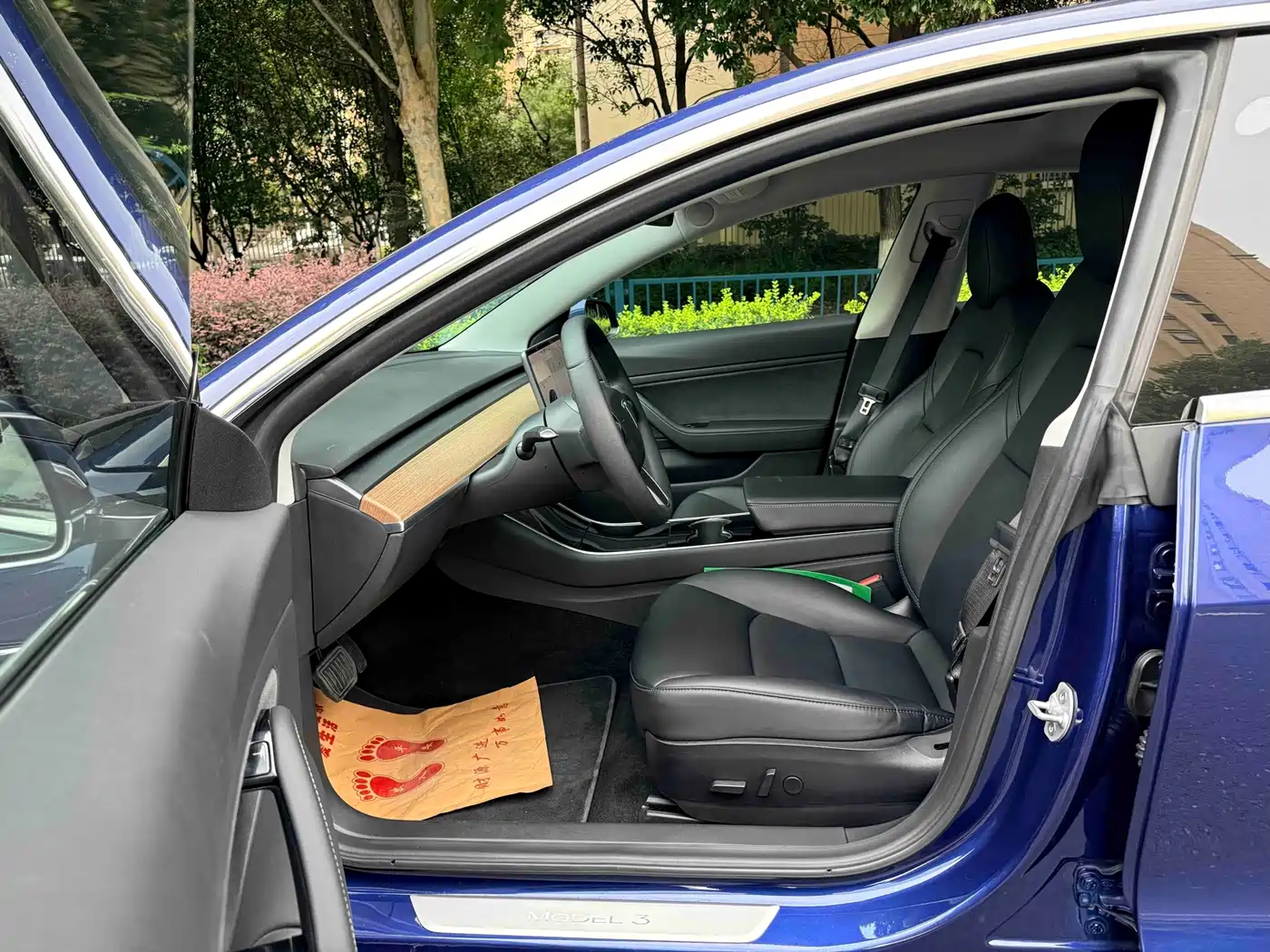 Tesla Model 3 (Import) 2019 2019 Long Range RWD Version