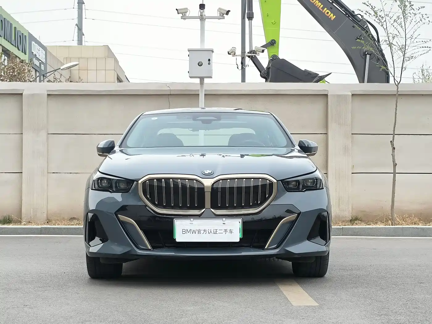 BMW I5