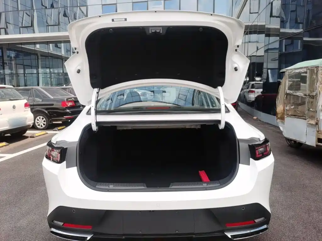 Changan Eado 2026 2025 Blue Whale 1.5T 500Bar Premium