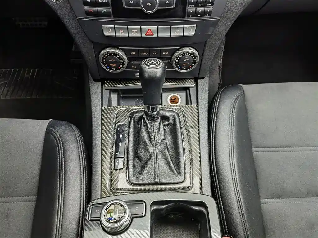 Mercedes-Benz C-Class AMG 2009 AMG C 63 Dynamic фото 13