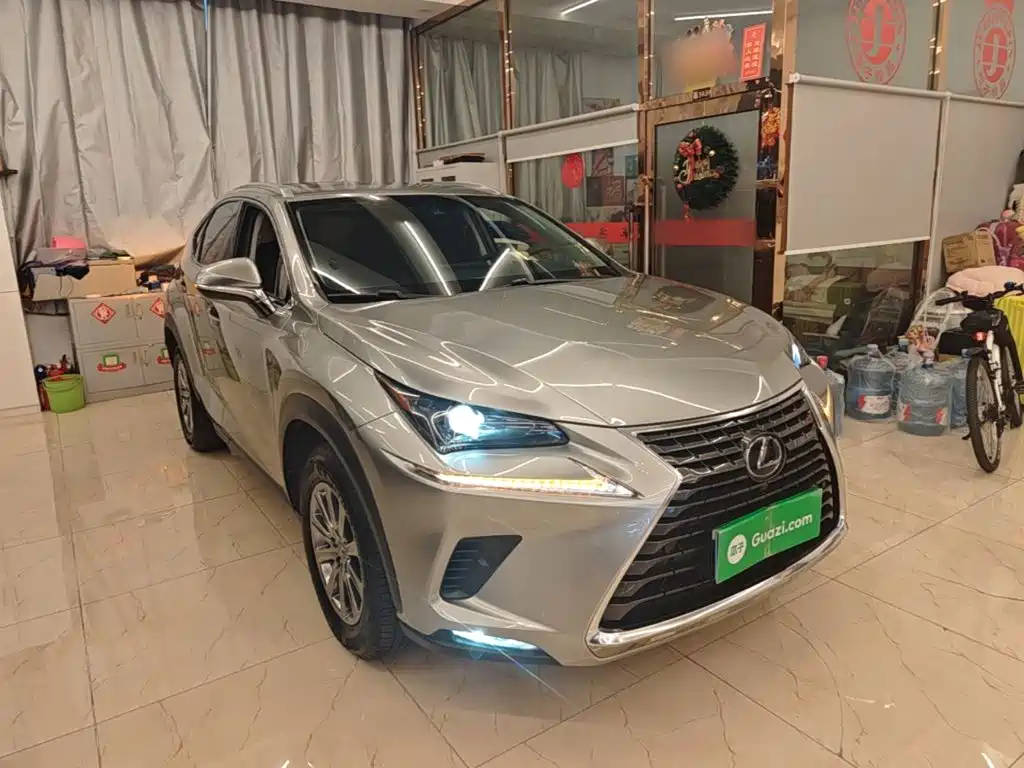 Photo 4 - Lexus NX