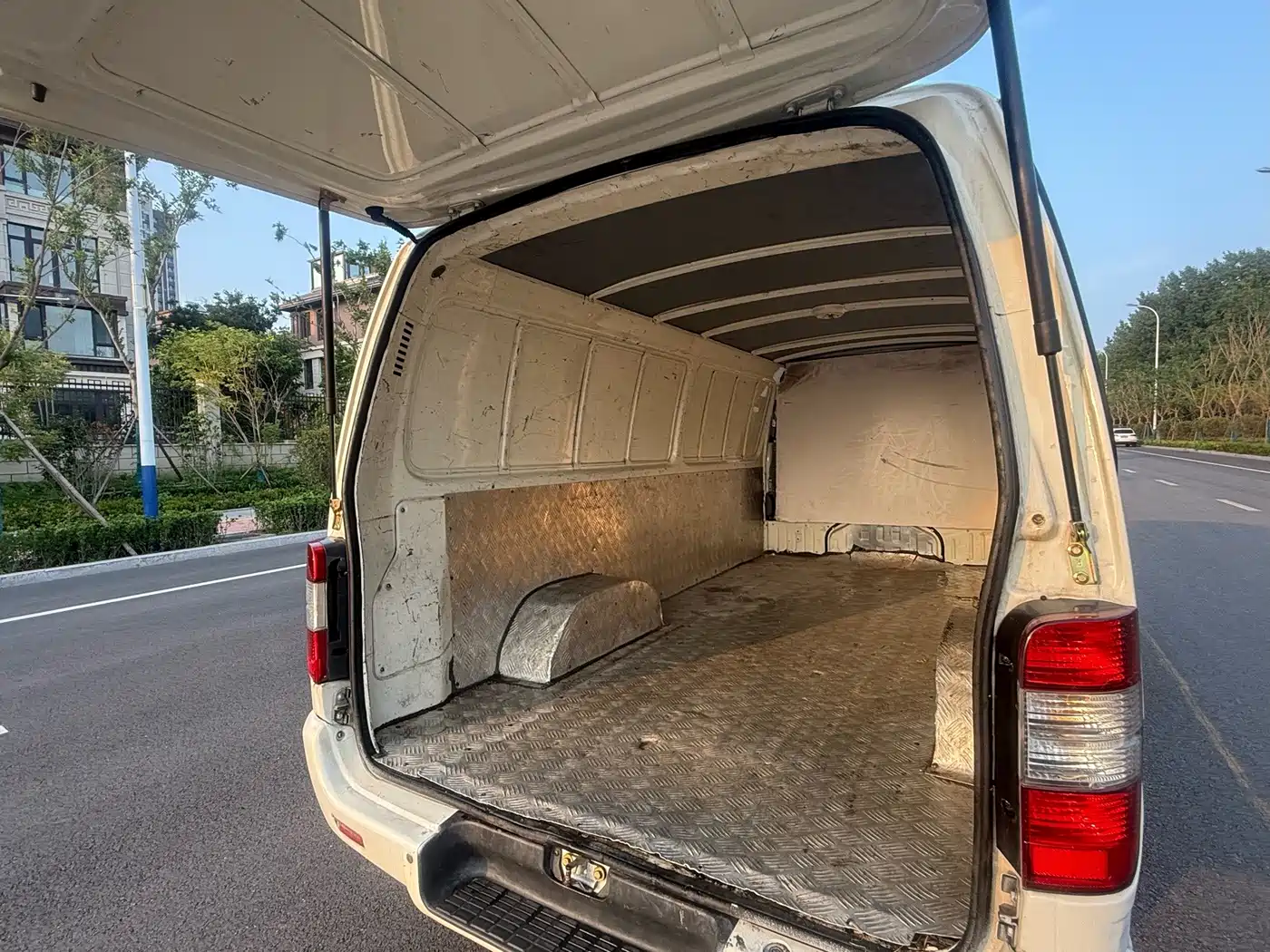 King Long Longyao 8 2022 2022 41 Van Flat Roof