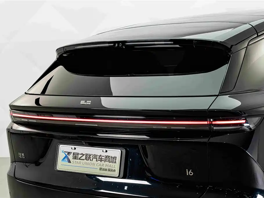 Li Auto i6 2026 2025 2WD Base Model