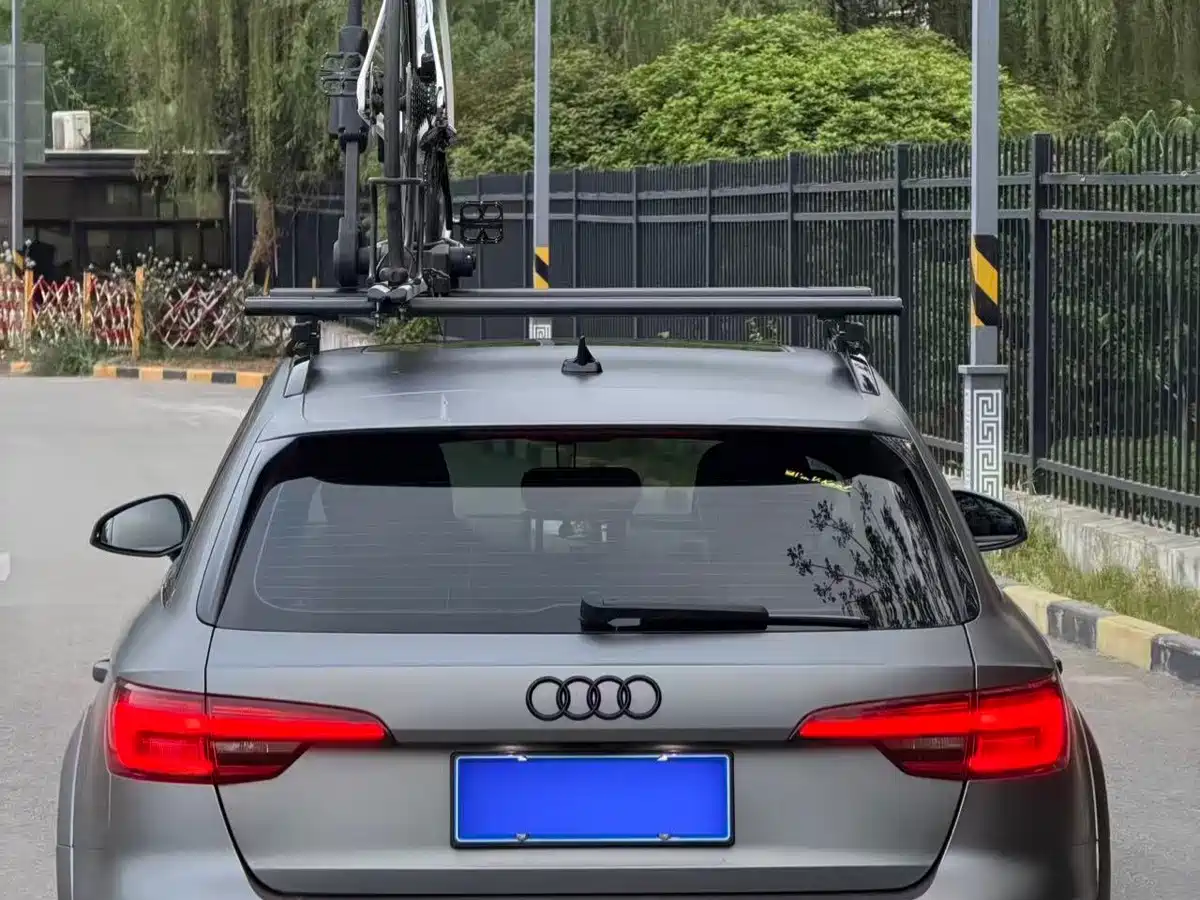 Audi A4 (Import) 2018 2017 45 TFSI allroad quattro Sport