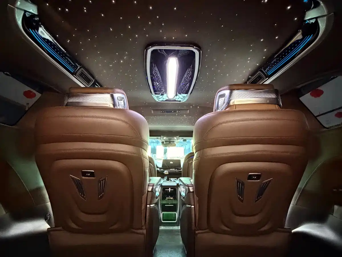 Toyota Sienna 2024 2.5L Hybrid Comfort Edition фото 9