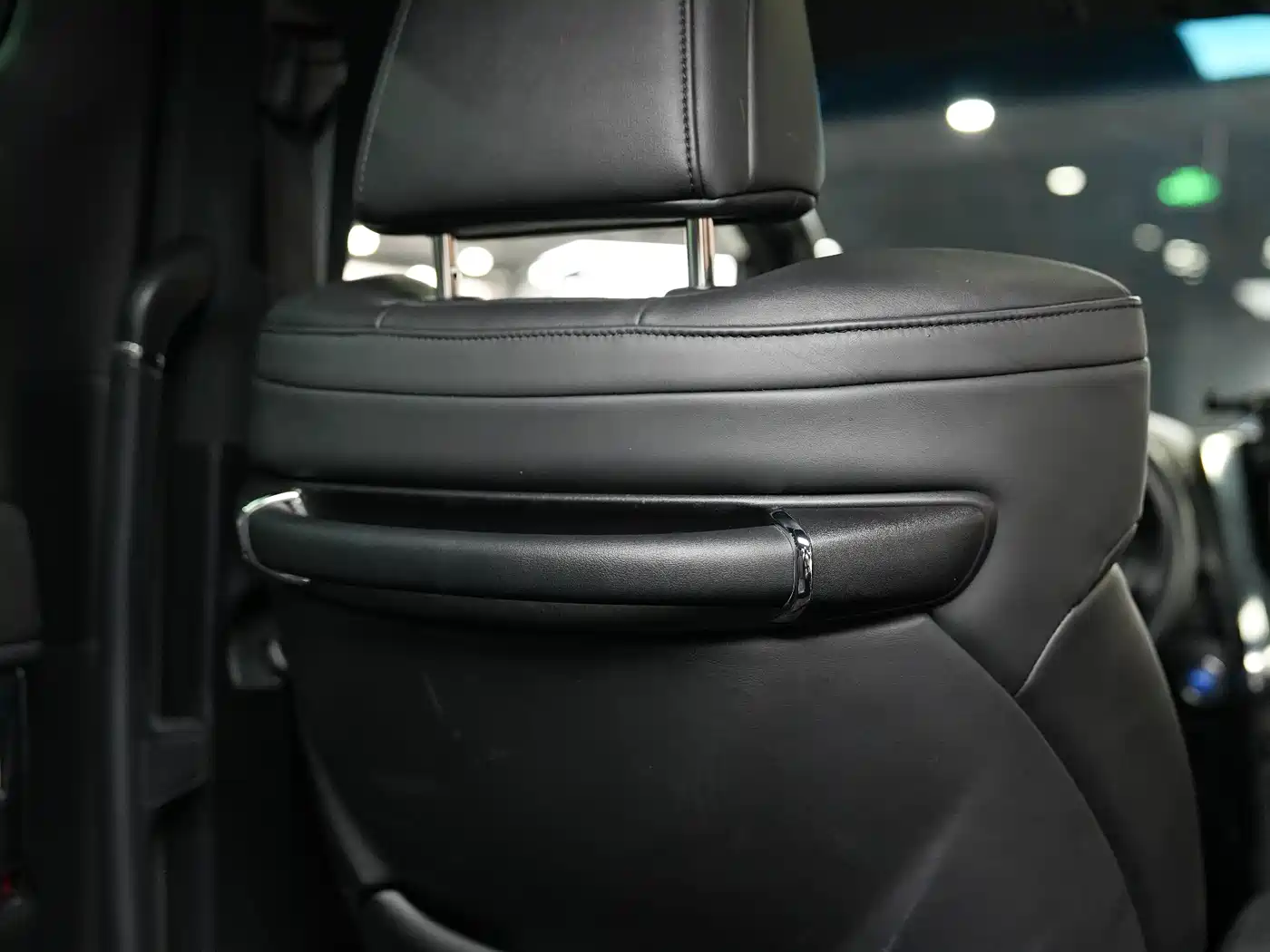 Toyota Alphard 2021 Hybrid 2.5L Ultimate фото 30