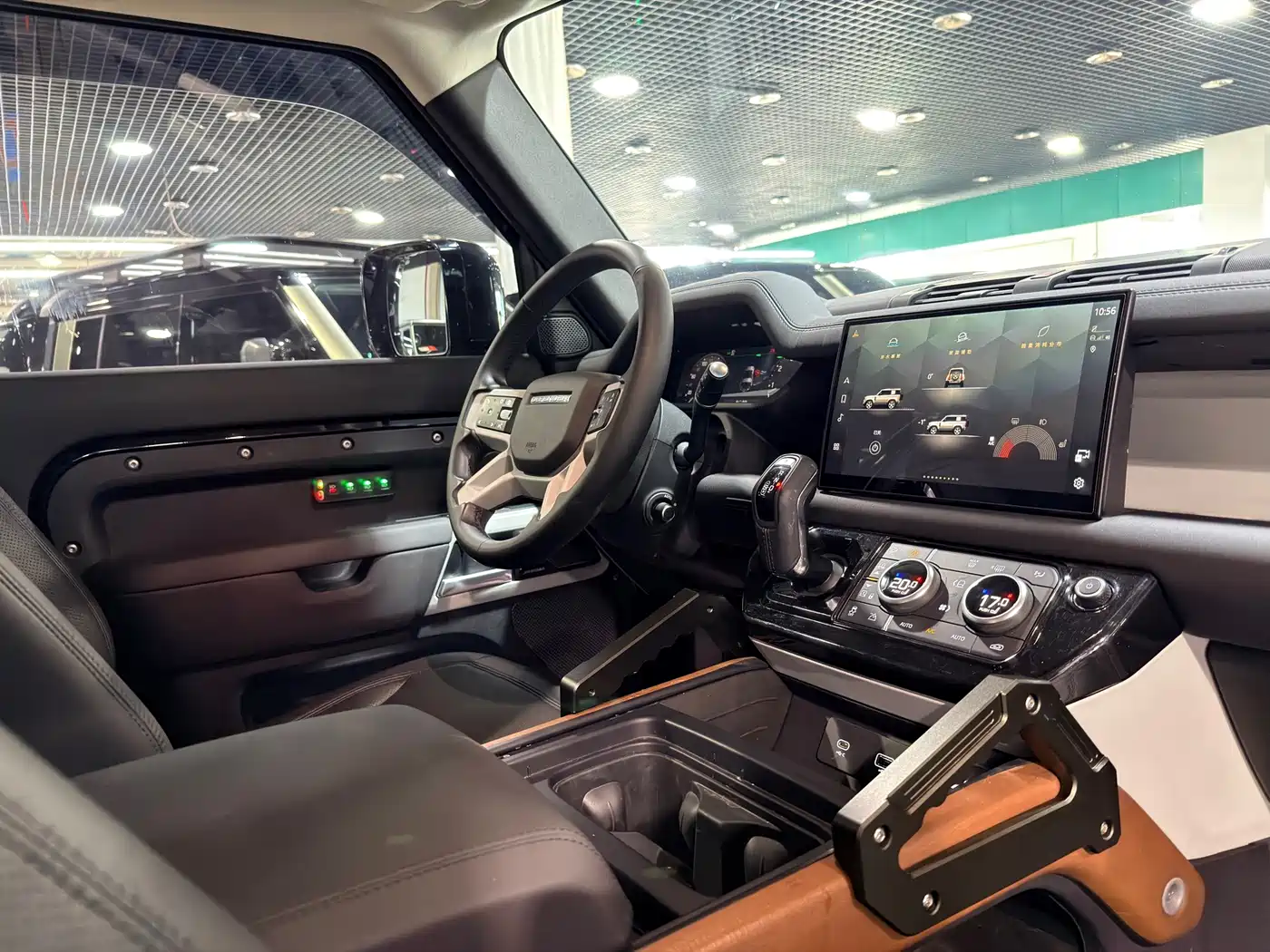Фото 7 - Land Rover Defender