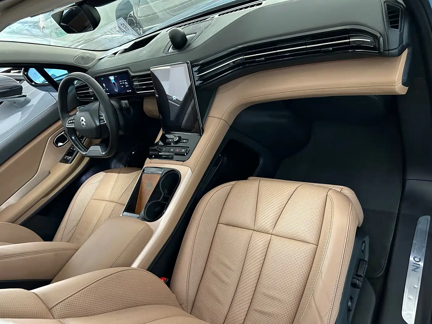 NIO ES8 2018 2018 355KM Base Model 7-Seater Version