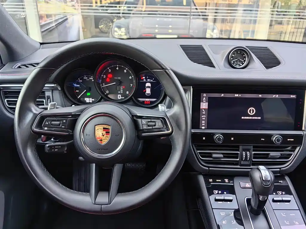 Porsche Macan 2023 Macan 2.0T фото 6