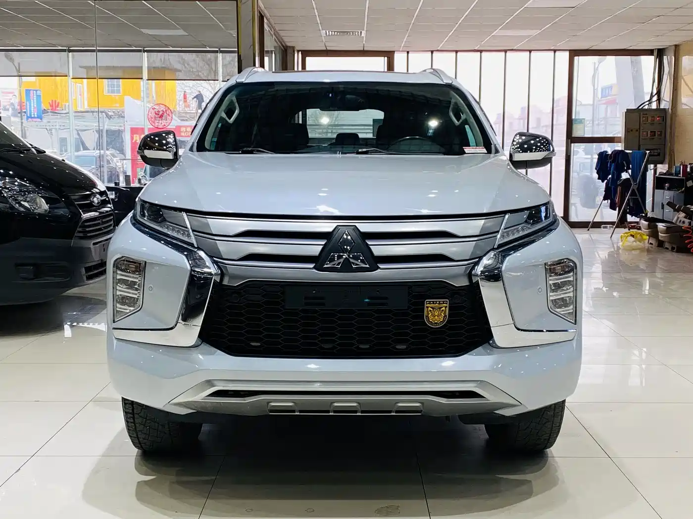 Mitsubishi Pajero Sport (Import) 2020 3.0L Luxury Edition фото 2