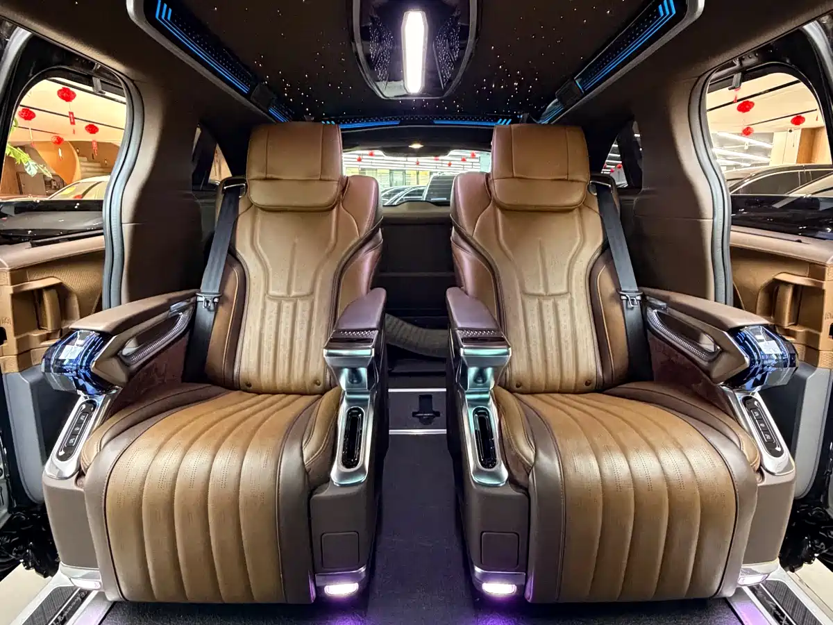 Toyota Sienna 2024 2.5L Hybrid Comfort Edition фото 10