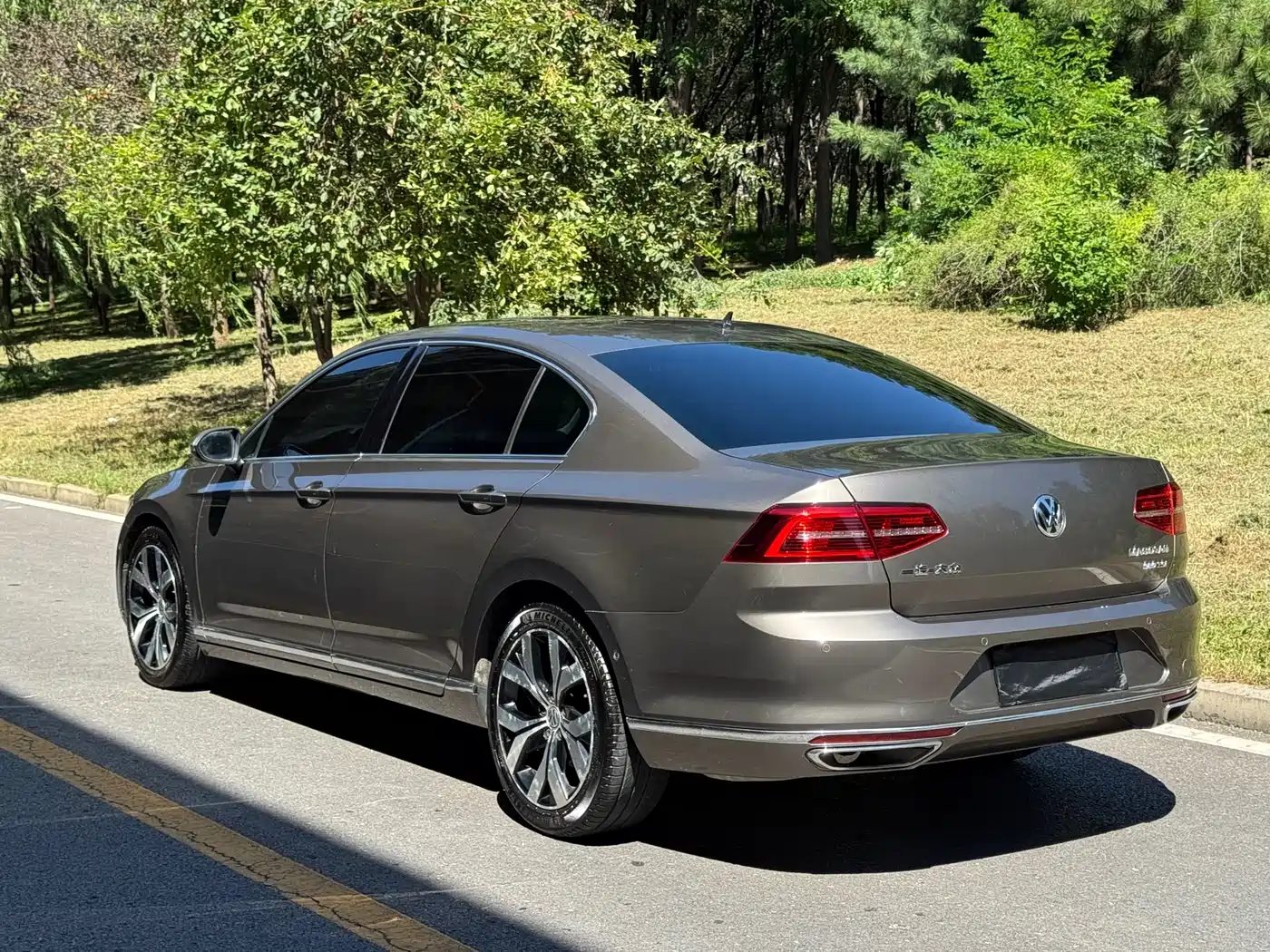 Фото 5 - Volkswagen Magotan