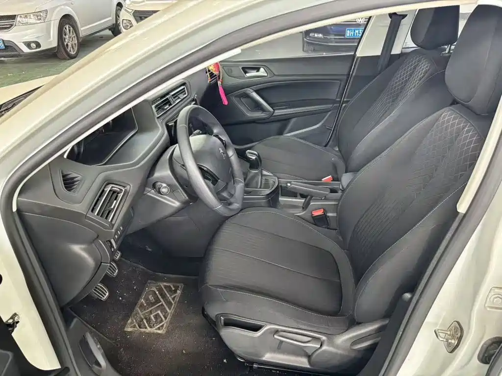 Peugeot 308 2018 2016 1.6L Manual Fashion