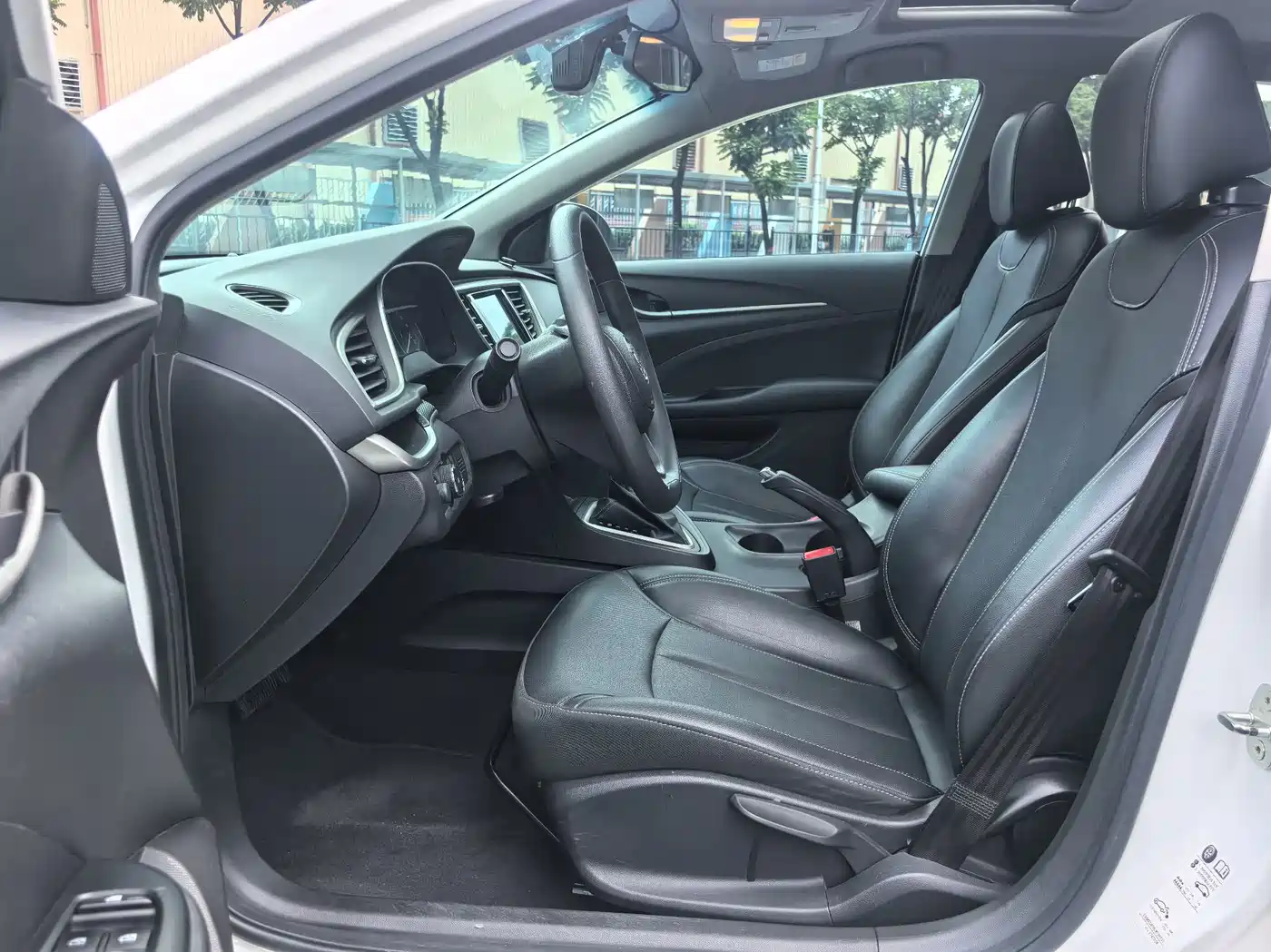 Фото 4 - Buick Excelle