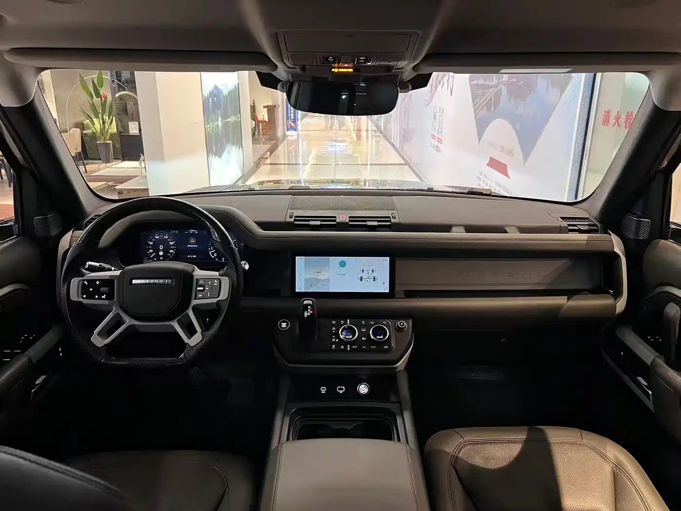 Land Rover Defender 2020 Model 110 P400 HSE фото 5
