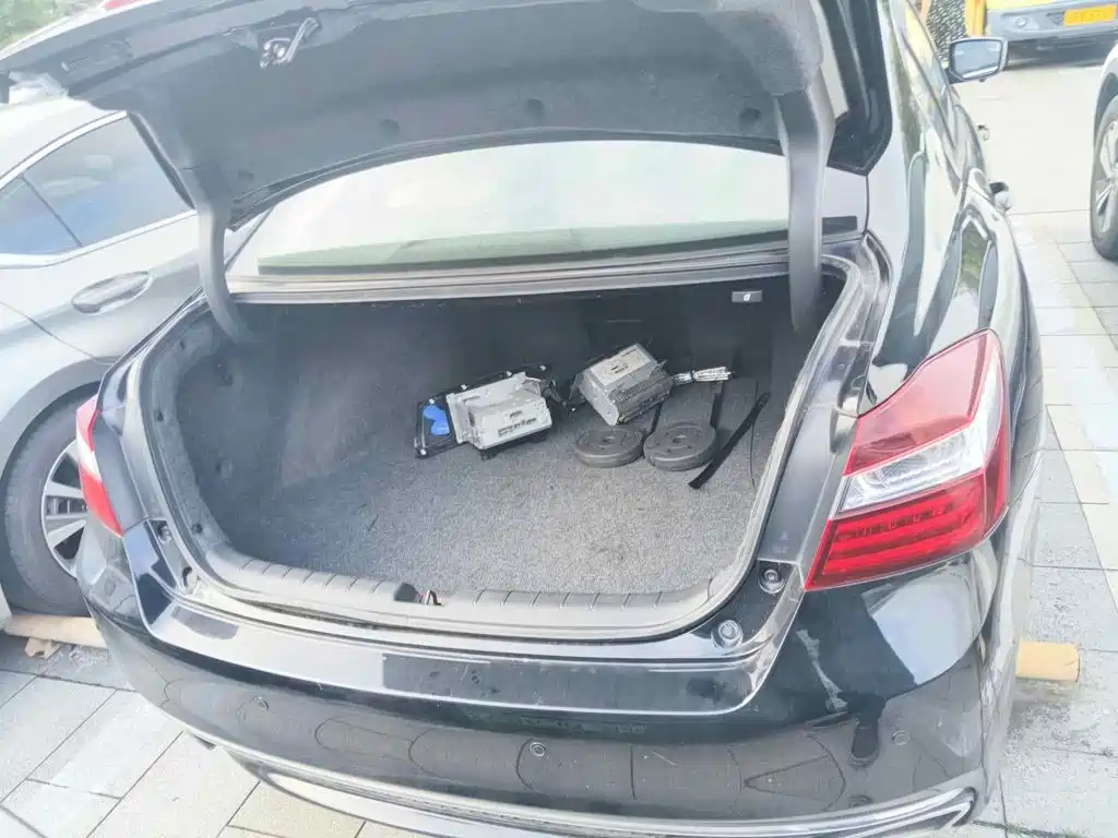 Фото 5 - Honda Accord
