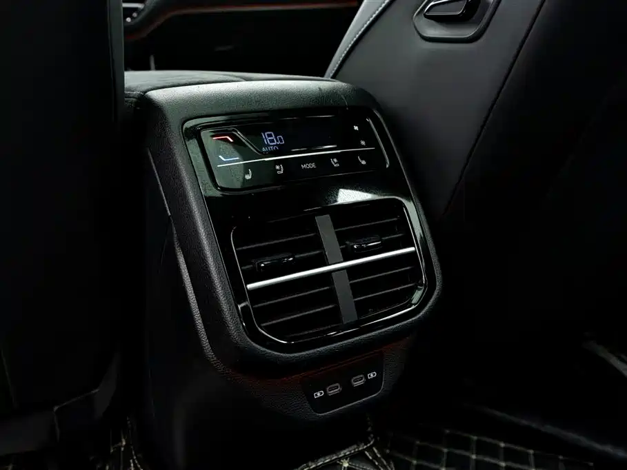 Volkswagen Passat 2025 Model Pro 380TSI Starlight Dragon Premium Edition фото 27