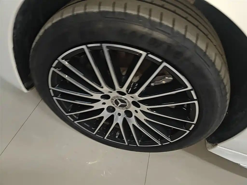 Mercedes-Benz C-Class 2024 Facelift C 260 L Sport фото 23