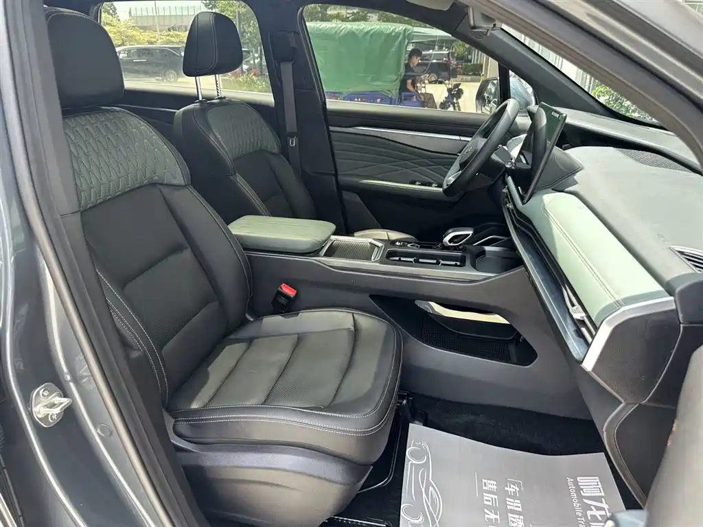 Geely Haoyue L 2024 2024 Model 2.0T DCT Premium