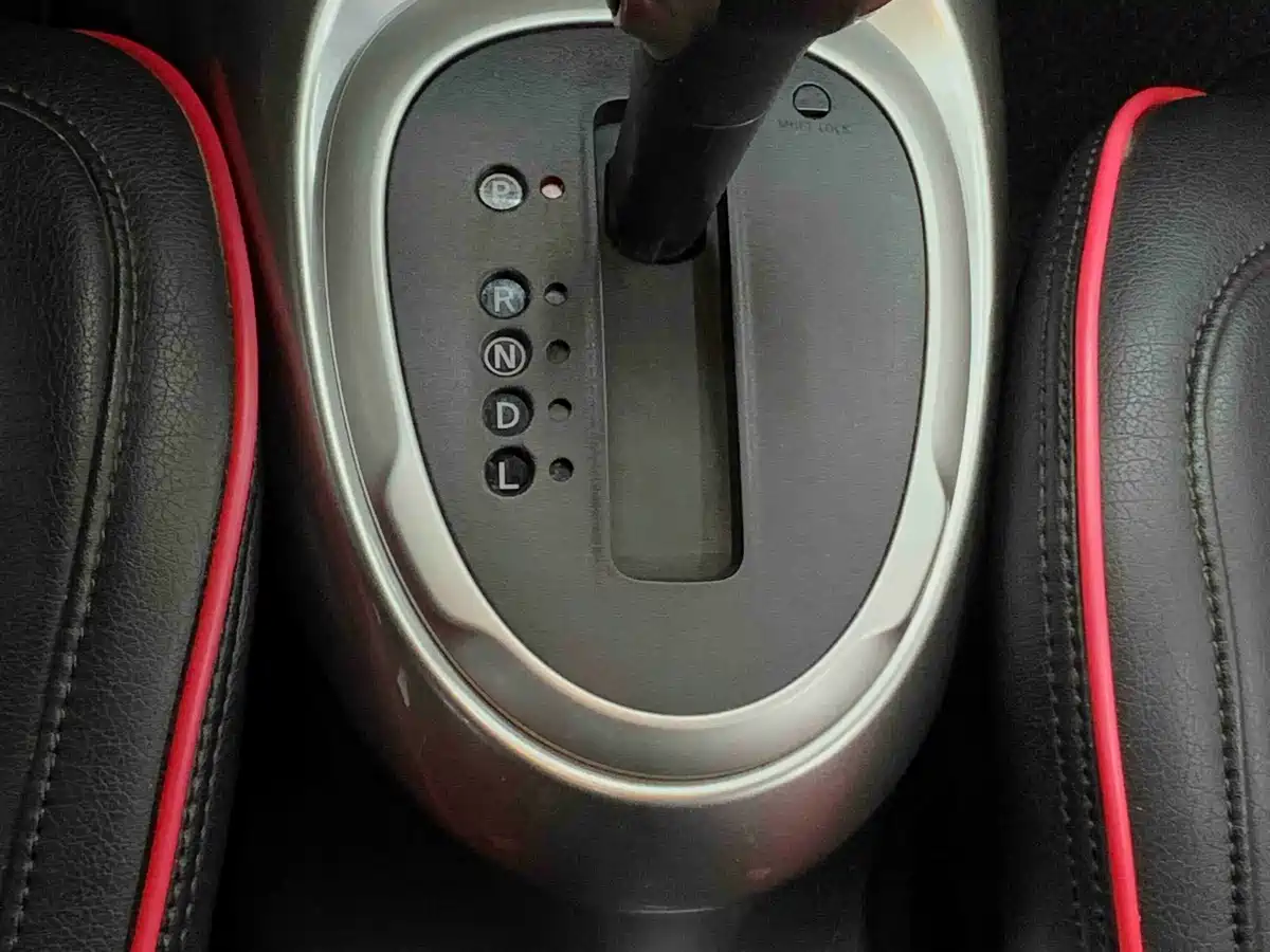 Infiniti ESQ 2016 2014 1.6L Free Edition