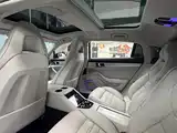 Photo 11 - Porsche Panamera New Energy