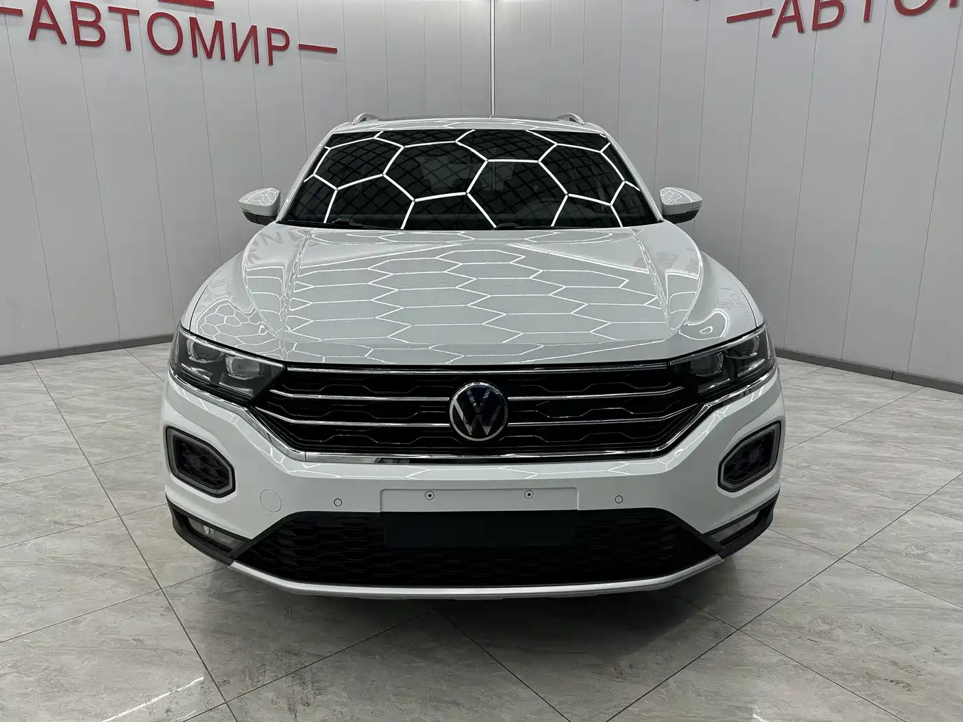 Volkswagen T-ROC 2021 Facelift 280TSI DSG 4WD Luxury Smart Connect Edition фото 3