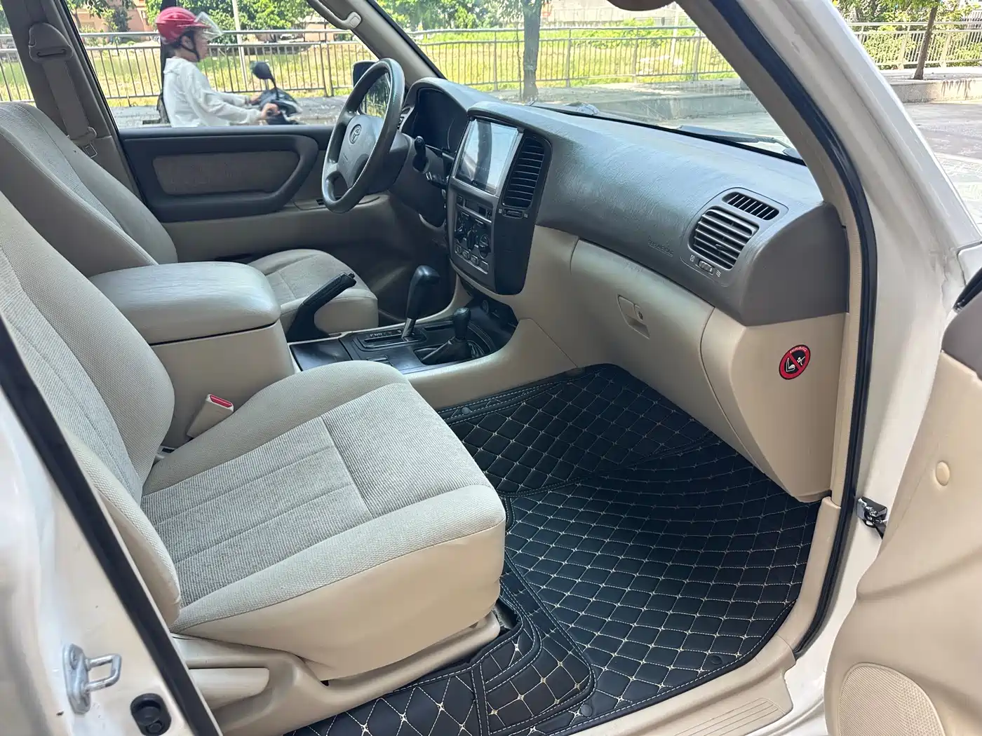 Toyota Land Cruiser 2004