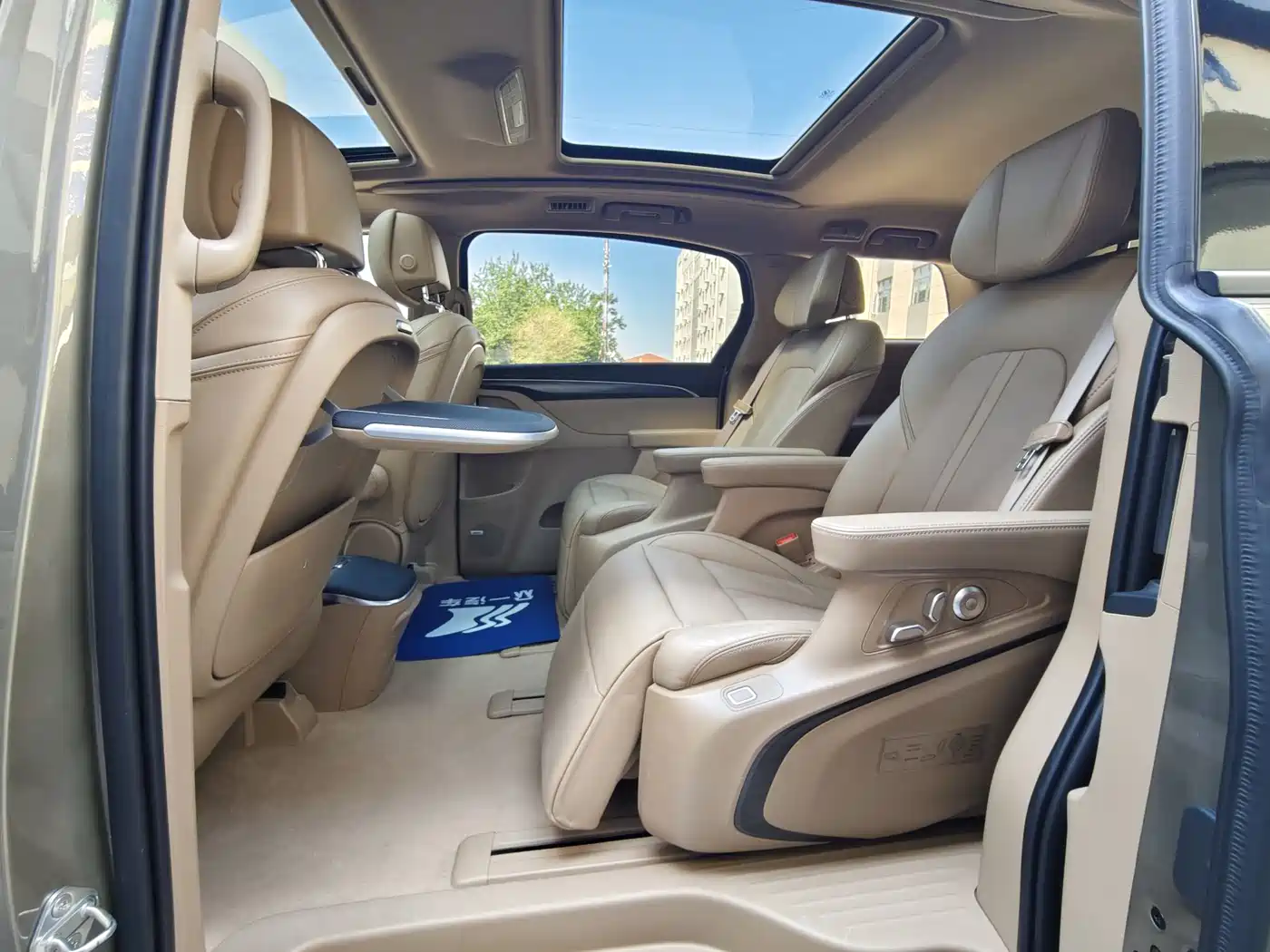 Buick GL8 2021 ES Landlord 653T Flagship фото 12