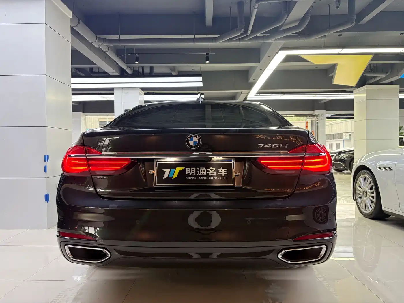 BMW 7 Series 2016 730Li Luxury фото 4