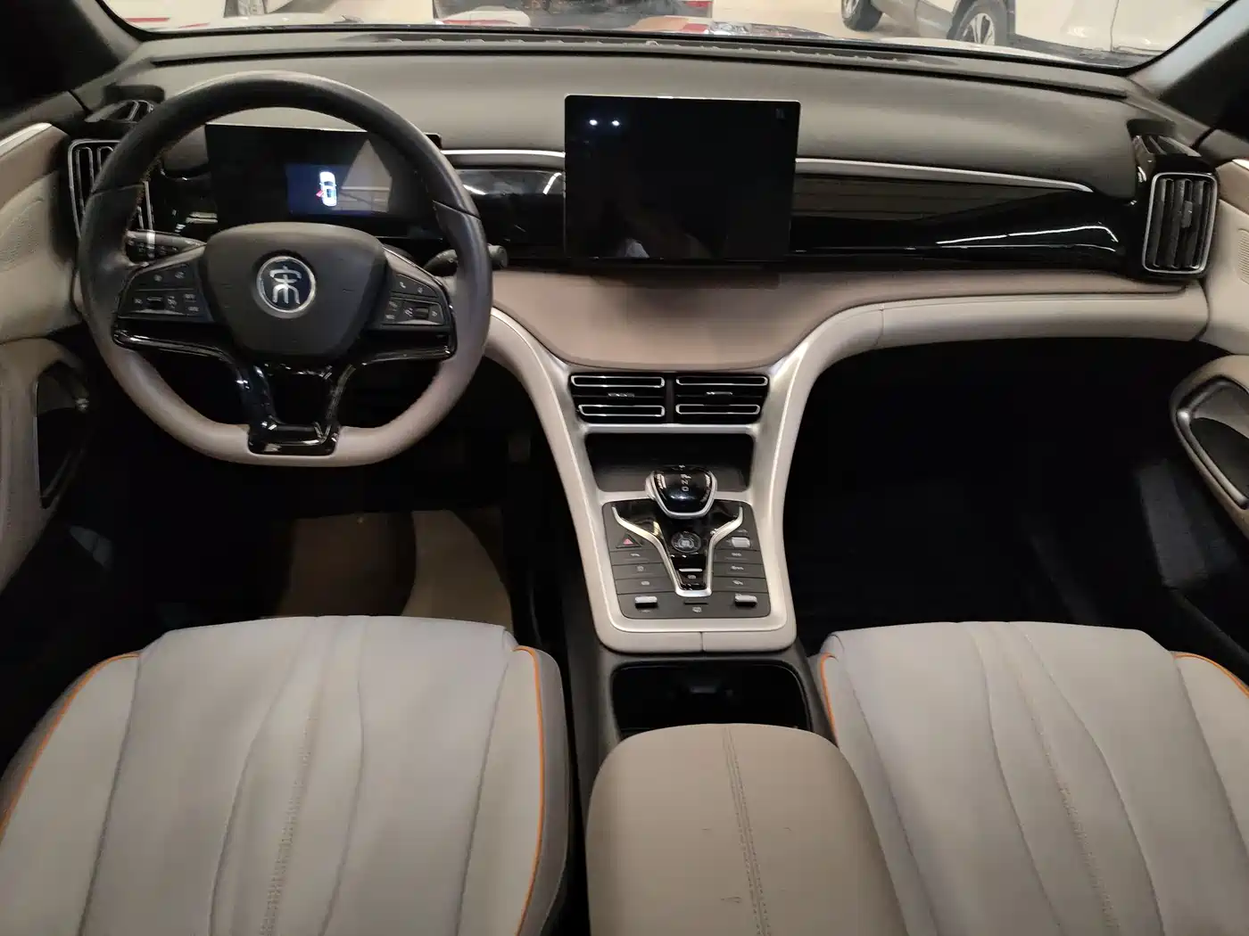 BYD Song Pro New Energy 2023 Champion Edition DM-i 71KM Pilot Model фото 9