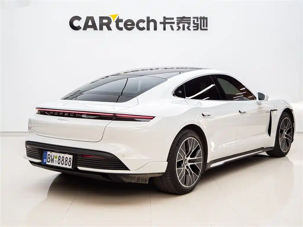 Porsche Taycan 2022 Facelift Taycan фото 5