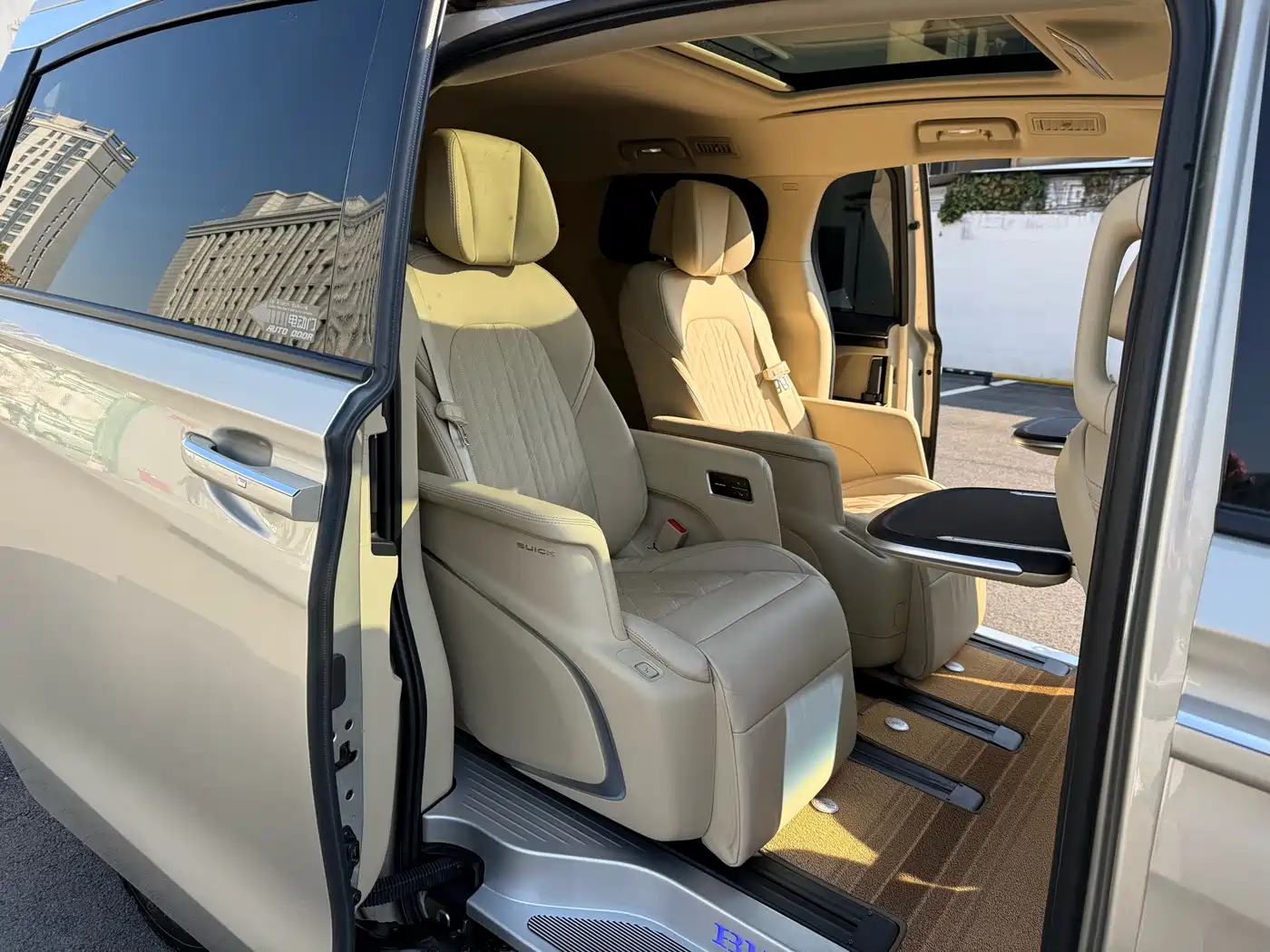 Buick GL8 2022 ES Landmark 653T Luxury фото 8