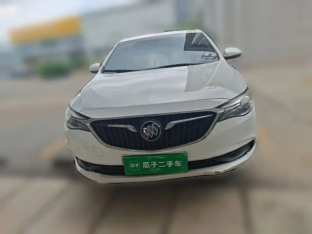 Photo 2 - Buick Excelle