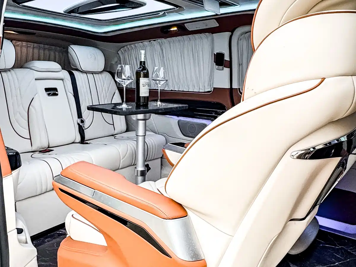 Mercedes-Benz Vito 2023 2.0T Business 7-Seater фото 30
