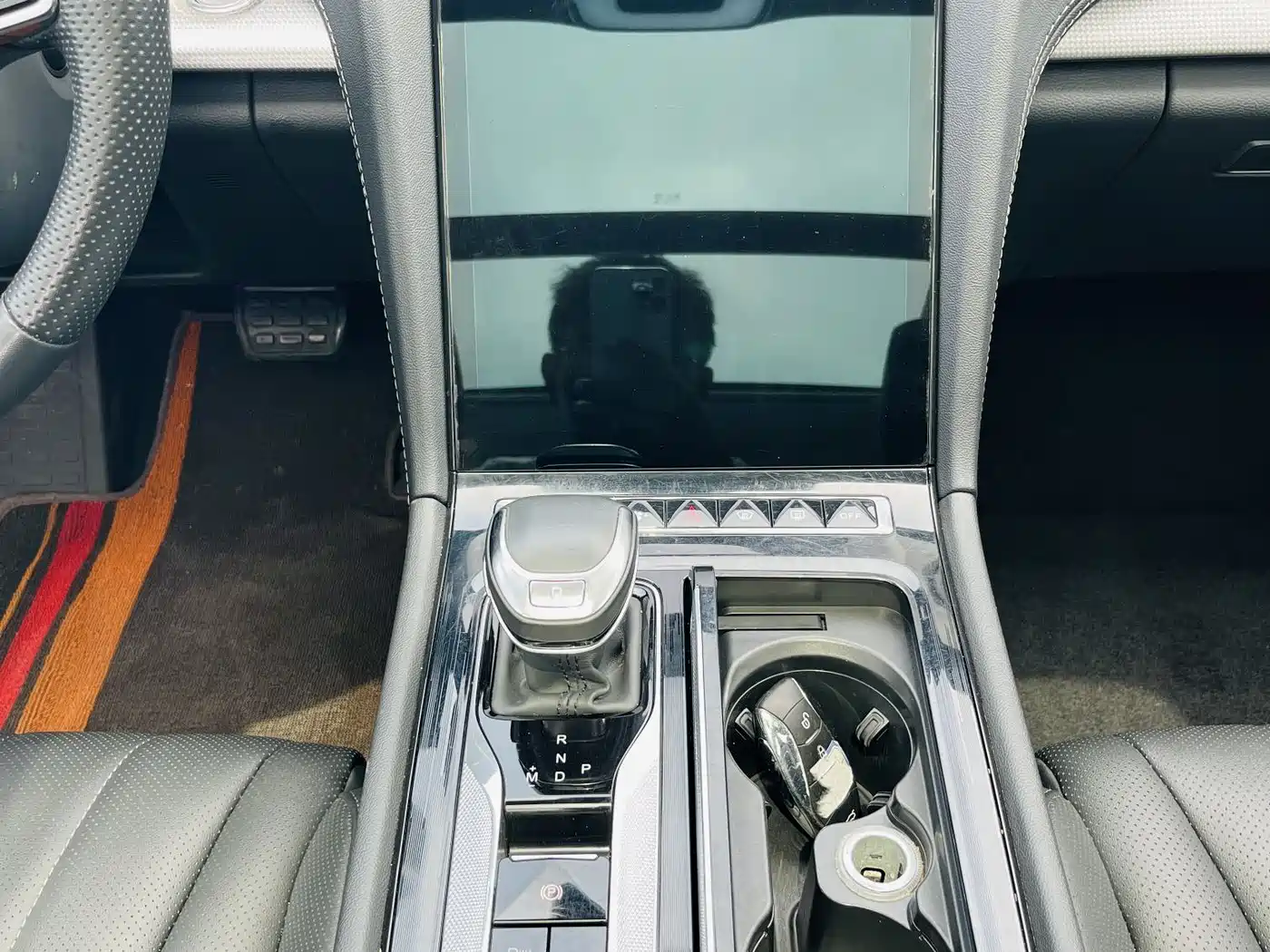 Hongqi H5 2024 1.5T DCT Smart Connect Flag Rhythm Edition фото 12