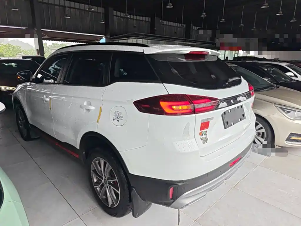 صورة 5 - Geely Atlas