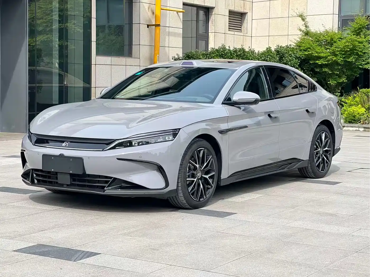 BYD Han 2025 DM-i Smart Driving Edition 125KM LiDAR Flagship