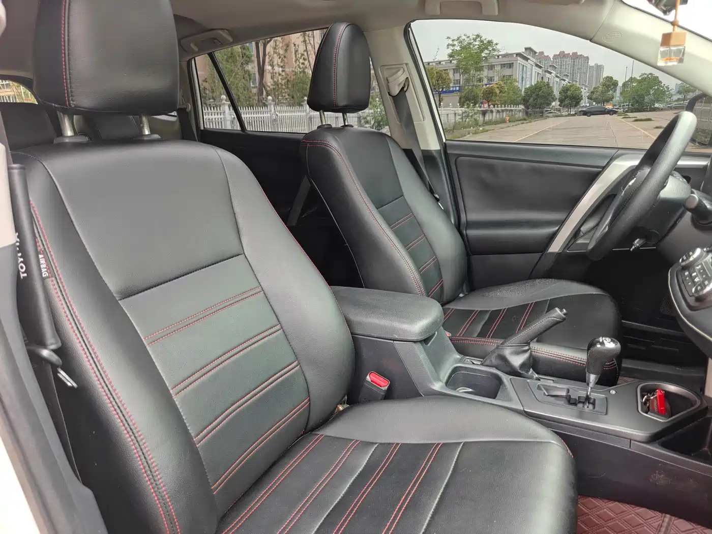 Toyota RAV4 Rongfang 2016 2.0L CVT 2WD Comfort (China V) фото 8